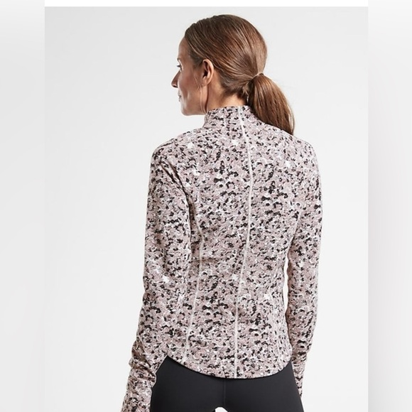 Athleta Jacket Xsmall - Salutation color meadow- decadent chocolate- yoga ect - Picture 2 of 6